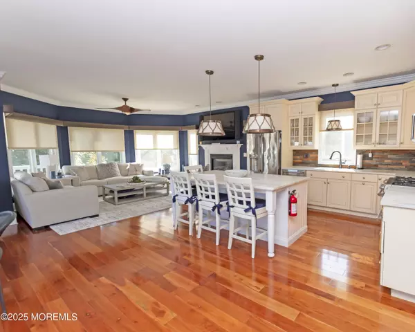 Highlands, NJ 07732,12 Bay Street