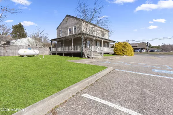 Jackson, NJ 08527,260 S Hope Chapel Road