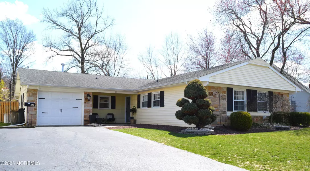 22 Carol Lane, Aberdeen, NJ 07747