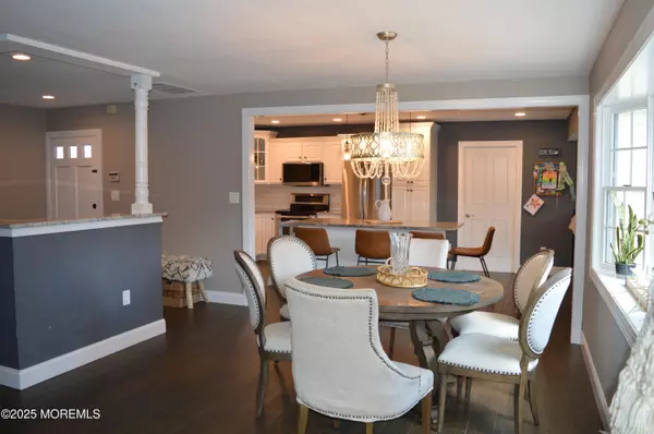 Aberdeen, NJ 07747,22 Carol Lane