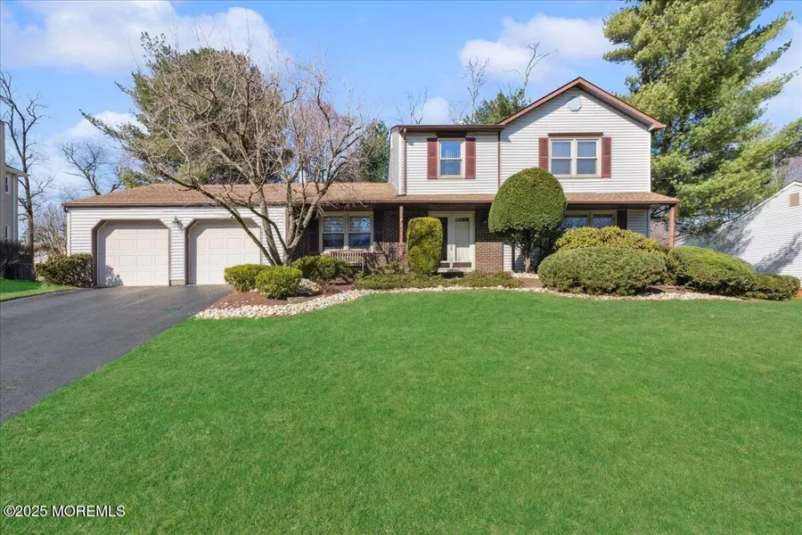 36 Colts Run, Marlboro, NJ 07746