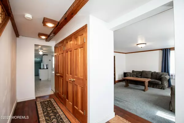 Allentown, NJ 08501,24 Waker Avenue