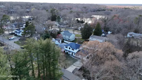 Jackson, NJ 08527,16 Locust Avenue