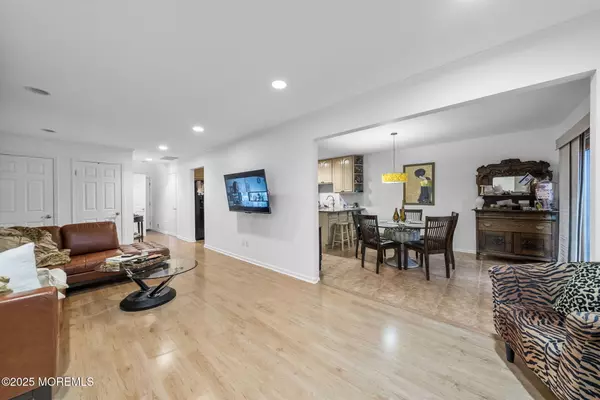 Manalapan, NJ 07726,334 Oak Knoll Drive