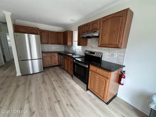 Manahawkin, NJ 08050,79 Ash Road