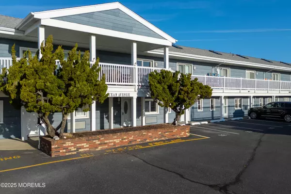 Bradley Beach, NJ 07720,100 Ocean Avenue #12F