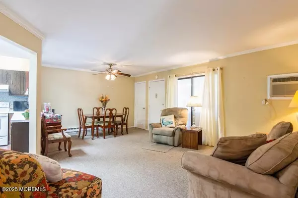 Red Bank, NJ 07701,41 Lexington Court