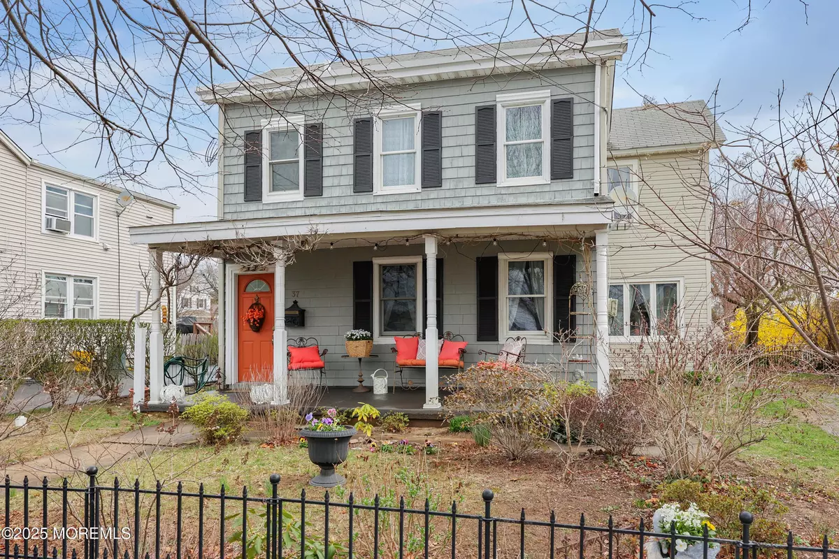 Red Bank, NJ 07701,37 Prospect Avenue