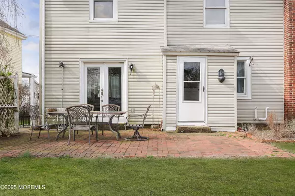 Red Bank, NJ 07701,37 Prospect Avenue