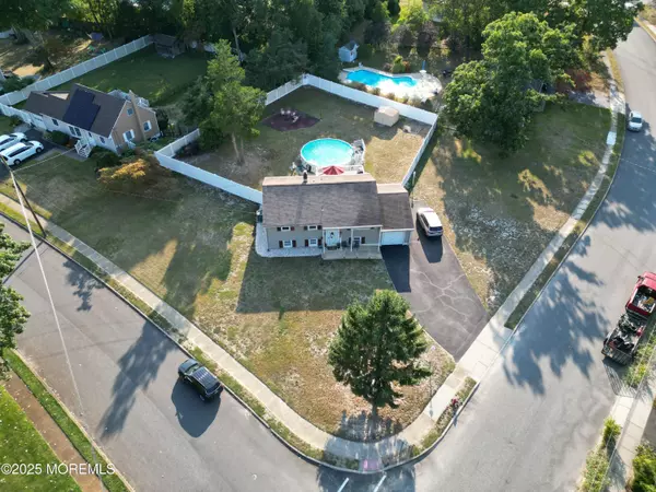 Howell, NJ 07731,7 Southgate Drive