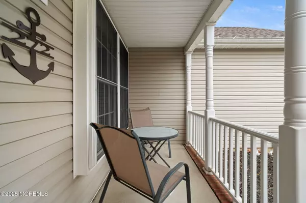 Manahawkin, NJ 08050,272 Buoy Avenue