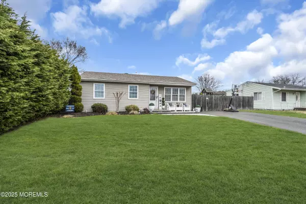 Toms River, NJ 08753,1234 Standish Road