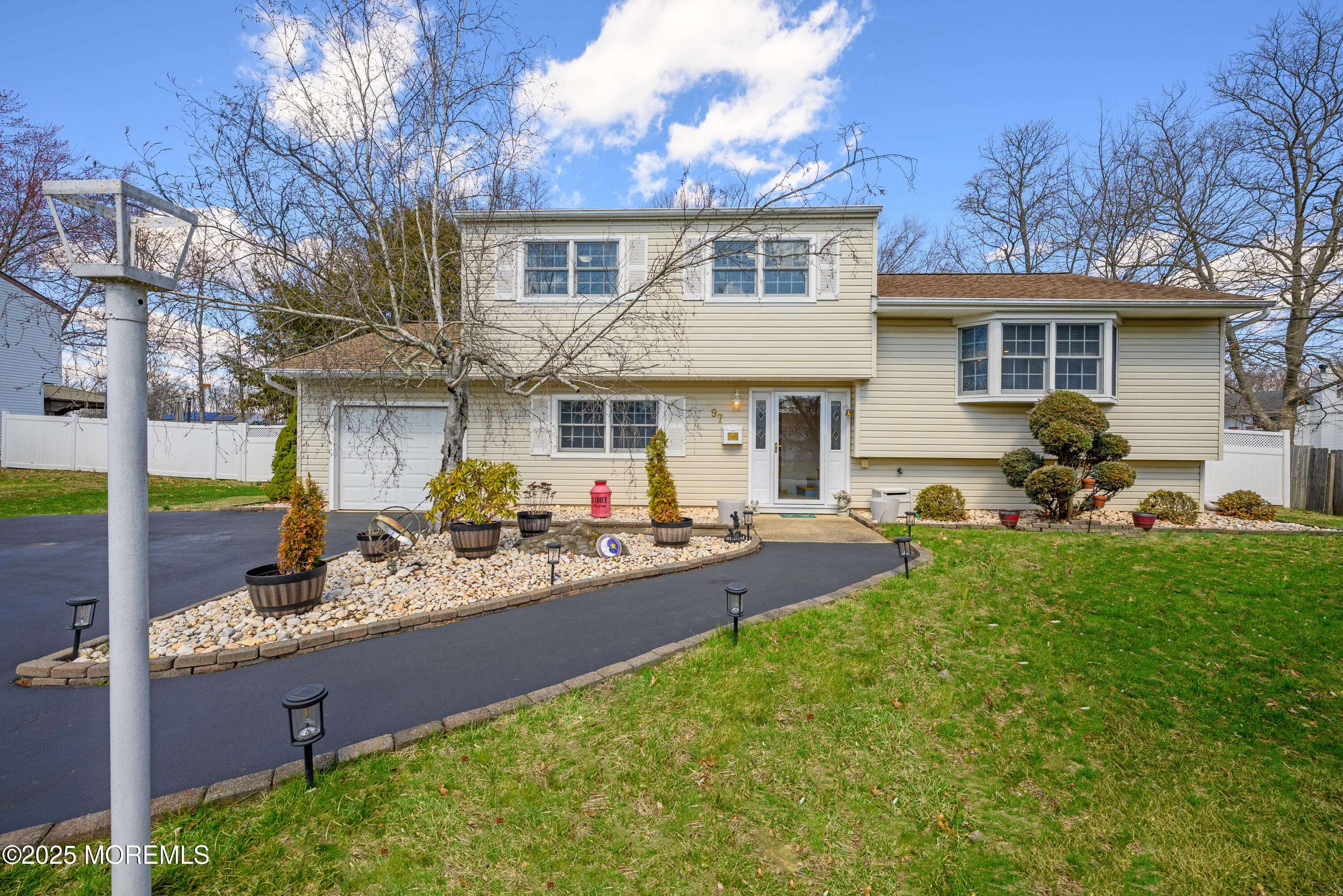 97 Old Queens Boulevard, Manalapan, NJ 07726
