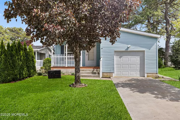 Manchester, NJ 08759,11 Pine Ridge Boulevard