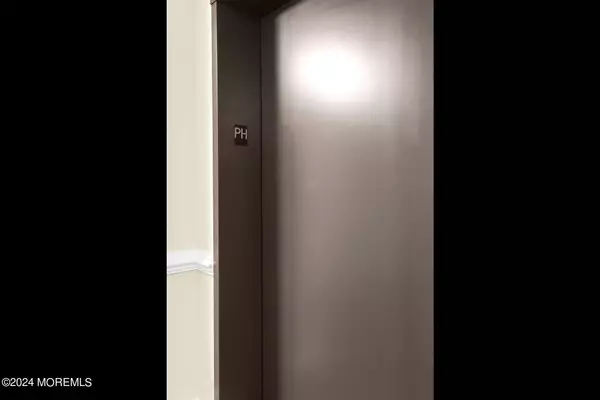 Red Bank, NJ 07701,22 W Front Street #401