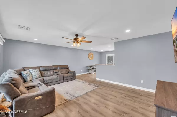 Pine Beach, NJ 08741,88 John F Kennedy Boulevard