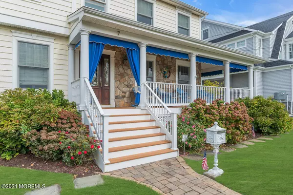 Monmouth Beach, NJ 07750,7 Anderson Street