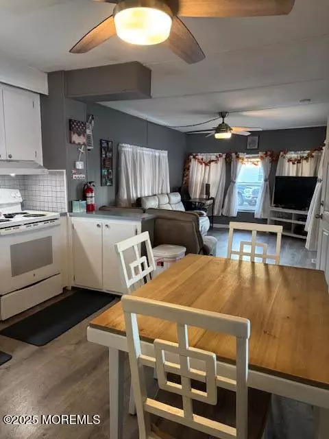 Hazlet, NJ 07730,94 Locust Grove