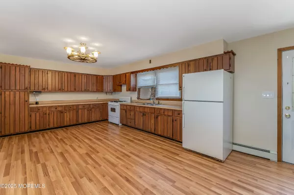 South Amboy, NJ 08879,27 Kearney Road