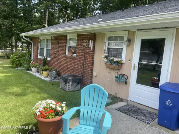 Lakewood, NJ 08701,65 Dorchester Drive #F