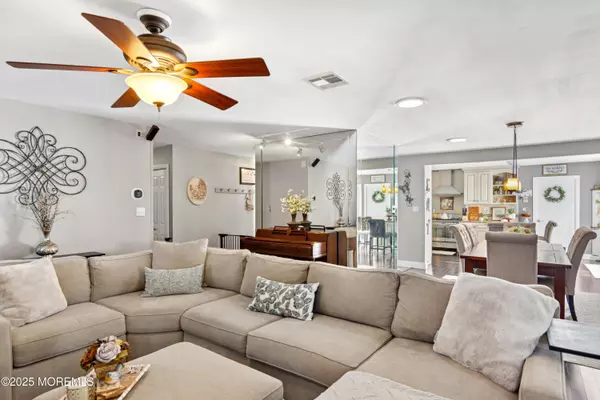 Aberdeen, NJ 07747,27 Drexel Lane