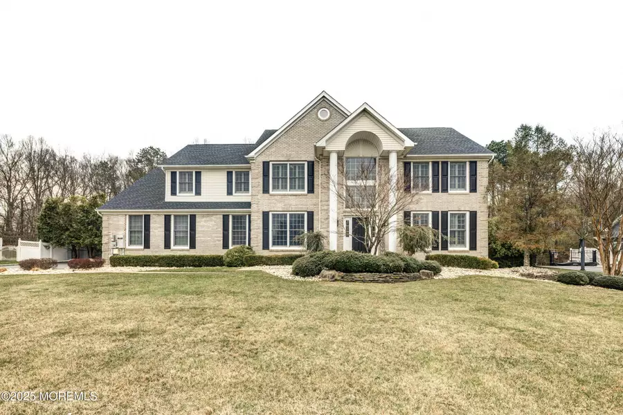 5 Deerpath Drive, Farmingdale, NJ 07727