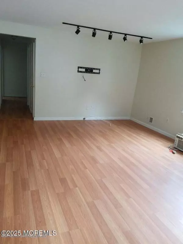 Atlantic Highlands, NJ 07716,11 Powell Avenue