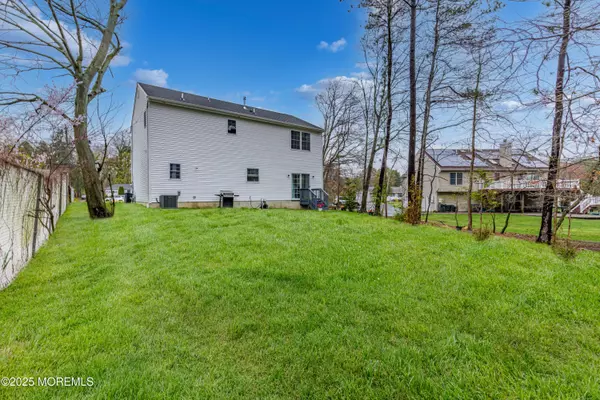 Howell, NJ 07731,27 Sylvan Boulevard