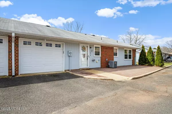 1107 Argyll Circle, Lakewood, NJ 08701