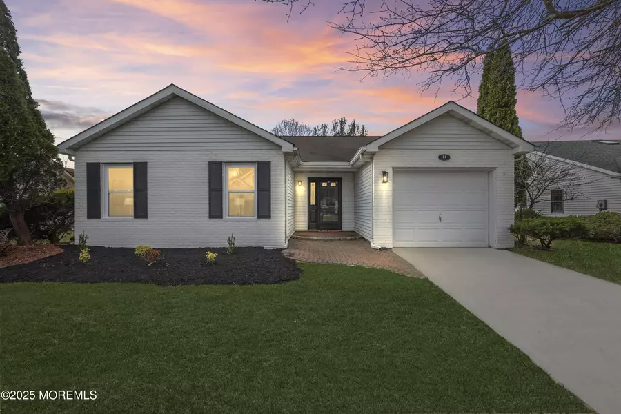 41 Clubhouse Lane, Marlboro, NJ 07746