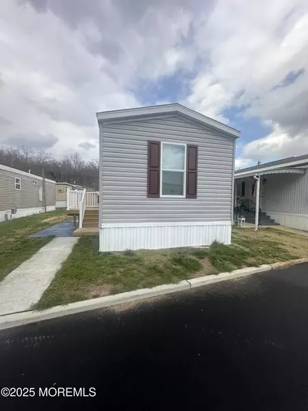 708 Millside Drive, Robbinsville, NJ 08691