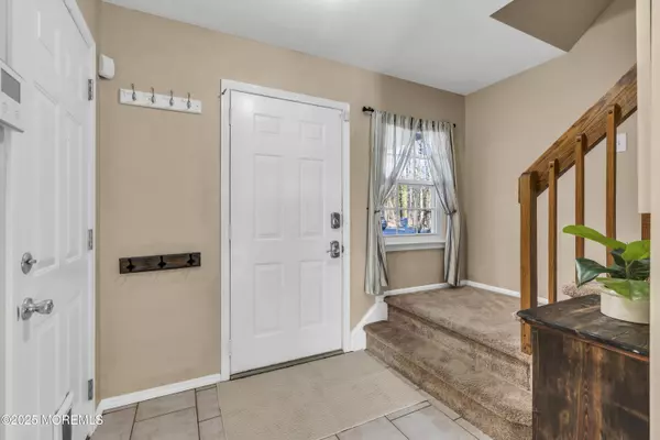 Matawan, NJ 07747,71 Staghorn Drive