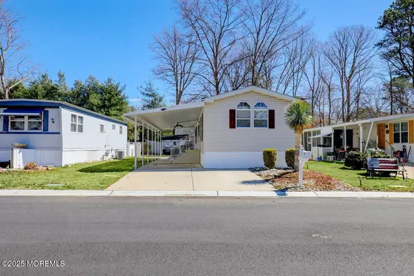 Jackson, NJ 08527,64 Antonia Drive