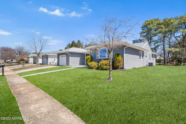 Toms River, NJ 08757,153 Torrey Pines Drive