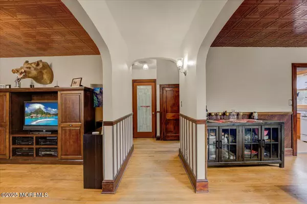 Manalapan, NJ 07726,80 Tracy Station Road