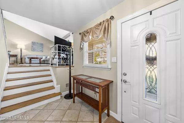 East Brunswick, NJ 08816,10 Barrie Road