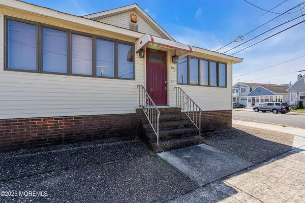 Point Pleasant Beach, NJ 08742,1 Water Street