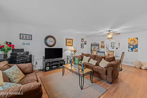 Hamilton, NJ 08610,147 New Cedar Lane