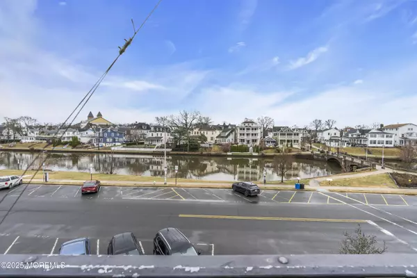 Asbury Park, NJ 07712,527 Lake Avenue