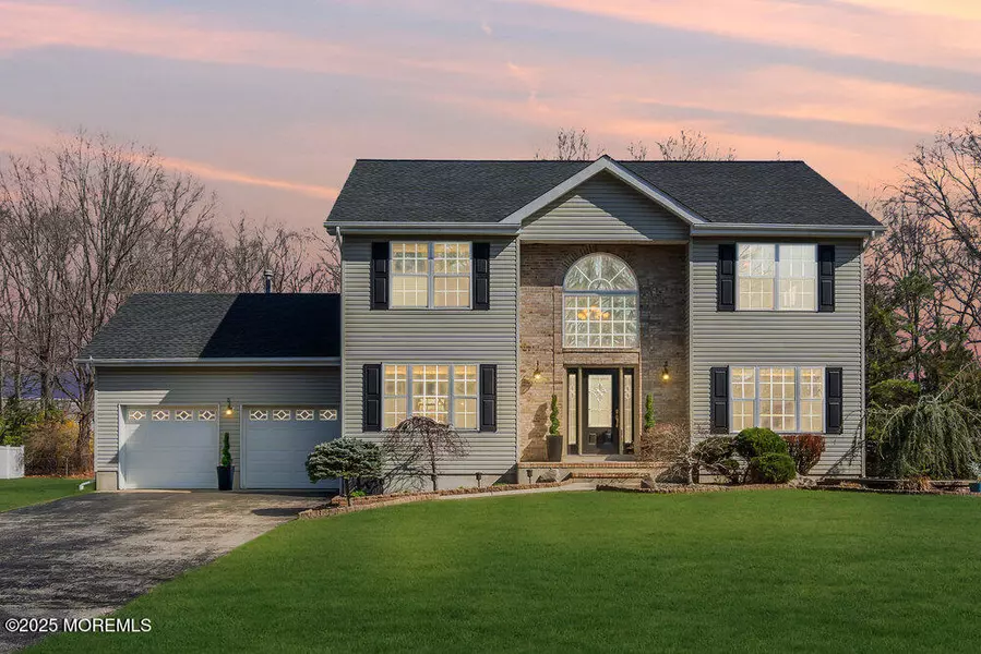 3 Stacy Court, Jackson, NJ 08527