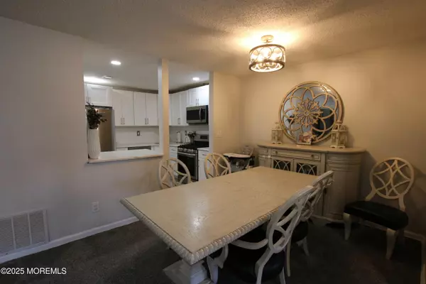 Tinton Falls, NJ 07753,26 Frontier Way