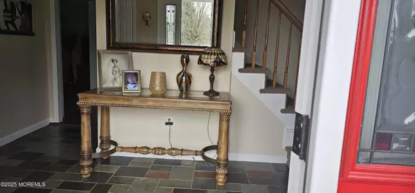 Raritan Twp, NJ 08822,5 Timberwick Drive