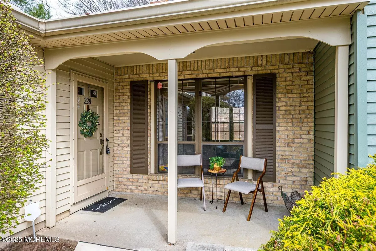 Aberdeen, NJ 07747,228 Perth Hill Court