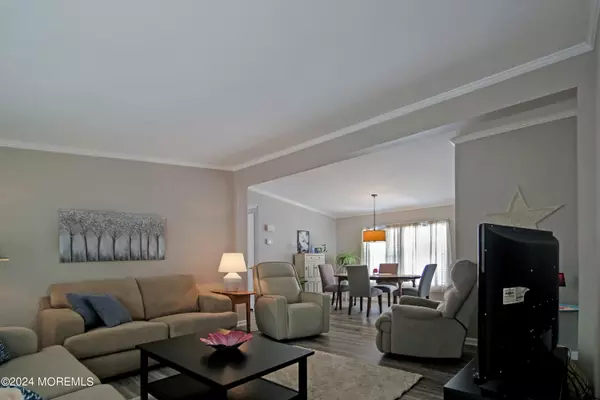 Whiting, NJ 08759,25 Pine Ridge Boulevard