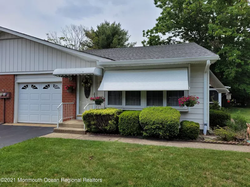 2 Quaker Lane #B, Whiting, NJ 08759