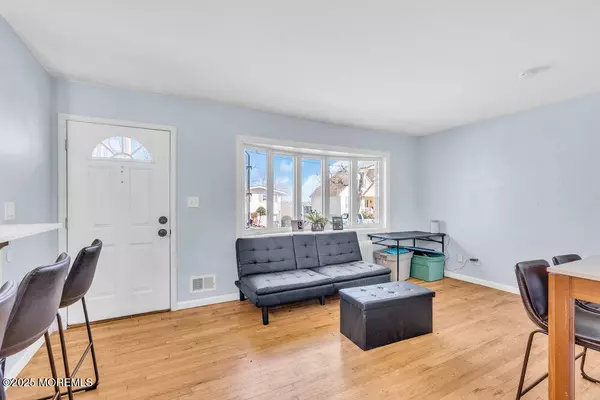 Keyport, NJ 07735,1116 Woodmere Drive