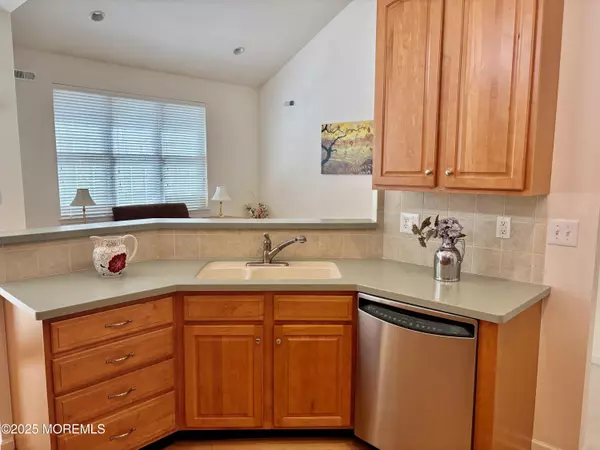 East Windsor, NJ 08512,165 Einstein Way