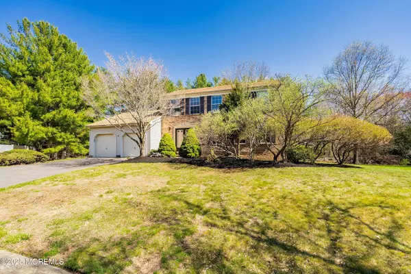 Englishtown, NJ 07726,4 Harry Court