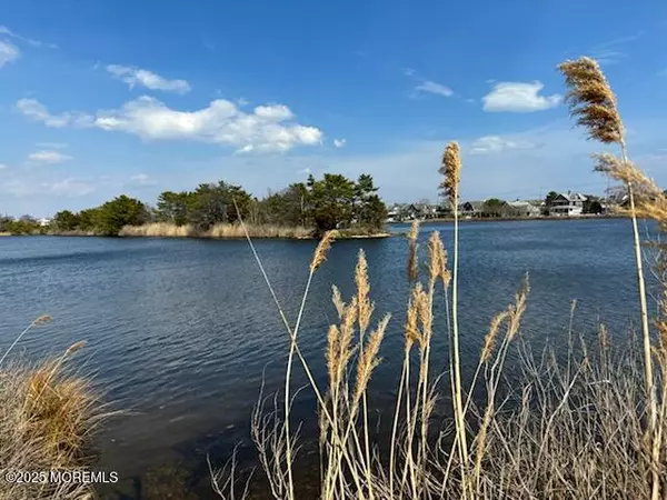Bay Head, NJ 08742,104 Osborne Avenue
