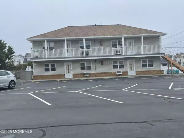 Seaside Park, NJ 08752,1709 N Ocean Avenue #403